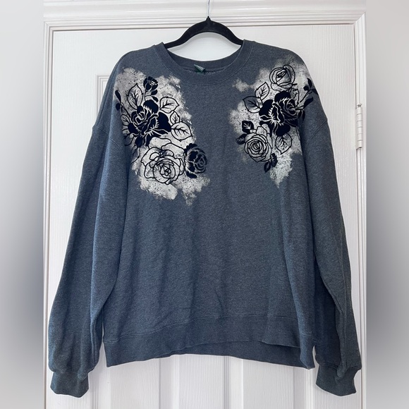 Grey Floral Sweatshirt - Picture 1 of 3